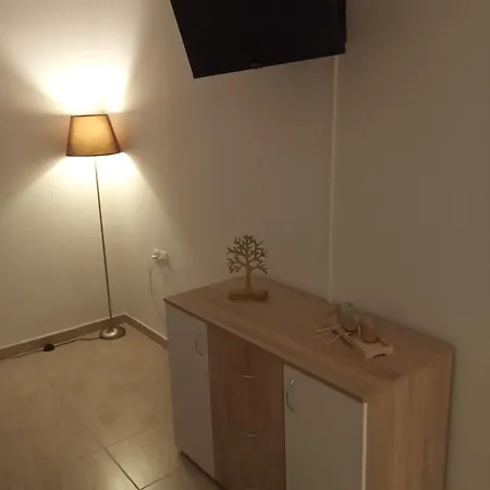 Gaia Apartment *