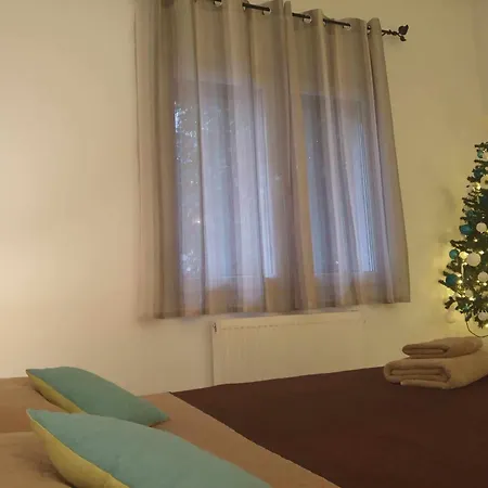 Gaia Apartment *